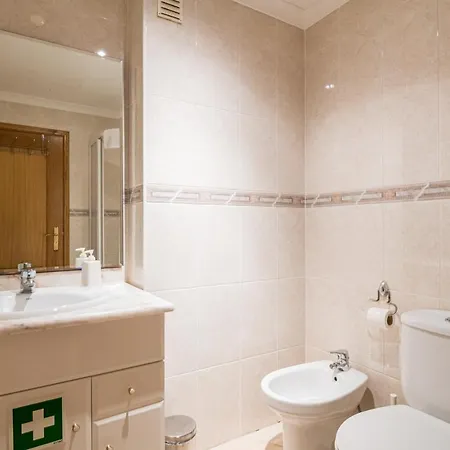 Διαμέρισμα Two Bedroom Spacious Sleeps 6 Portimão