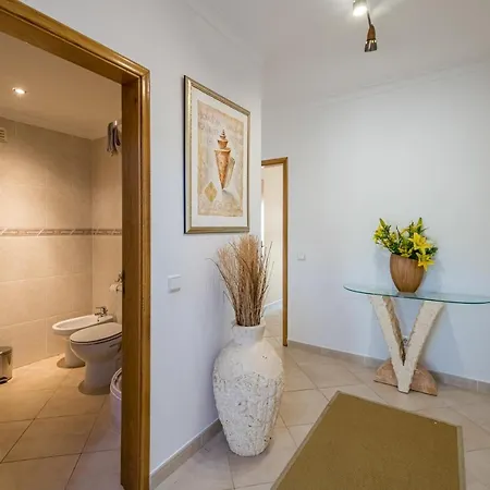 Two Bedroom Spacious Sleeps 6 פורטימאו